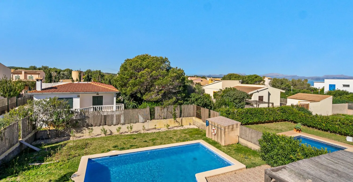 Villa-mit-Urlaubs-Lizenz-am-Meer-in-Colonia-Sant-Pere