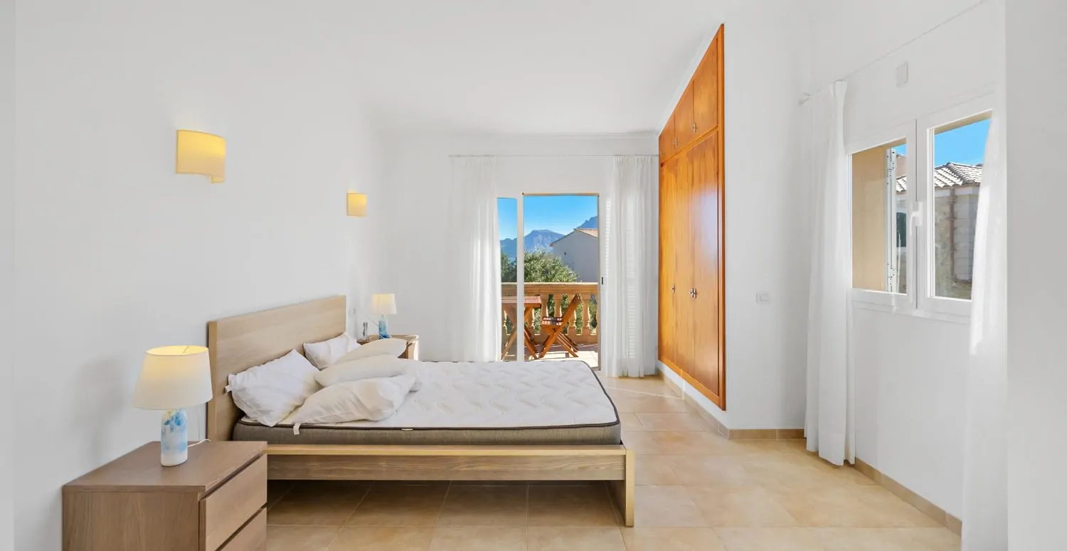 Villa-mit-Urlaubs-Lizenz-am-Meer-in-Colonia-Sant-Pere