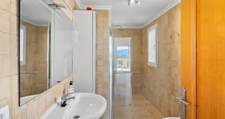 von_poll_real_estate_property_ES255251_image_6