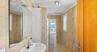 von_poll_real_estate_property_ES255251_image_6