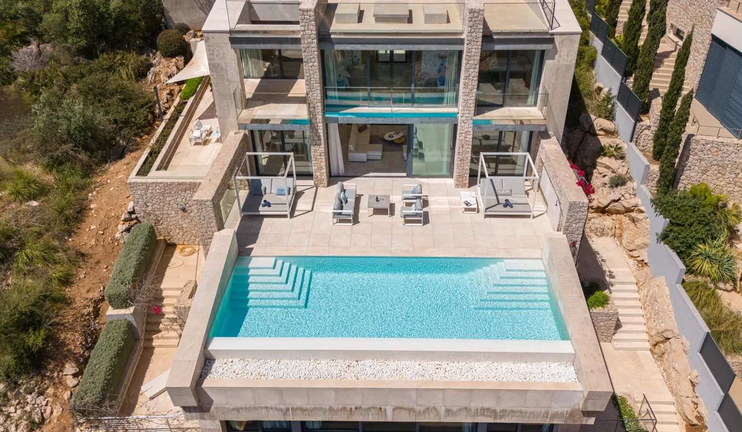 Luxus-Villa-mit-Meerblick-in-Canyamel