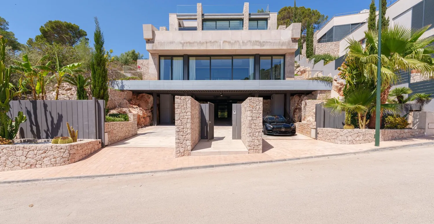 Luxus-Villa-mit-Meerblick-in-Canyamel