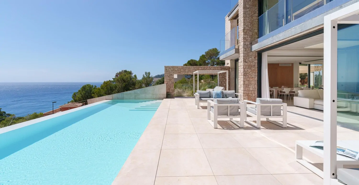 Luxus-Villa-mit-Meerblick-in-Canyamel