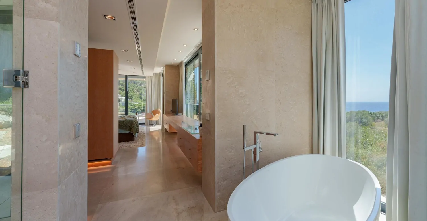 Luxus-Villa-mit-Meerblick-in-Canyamel