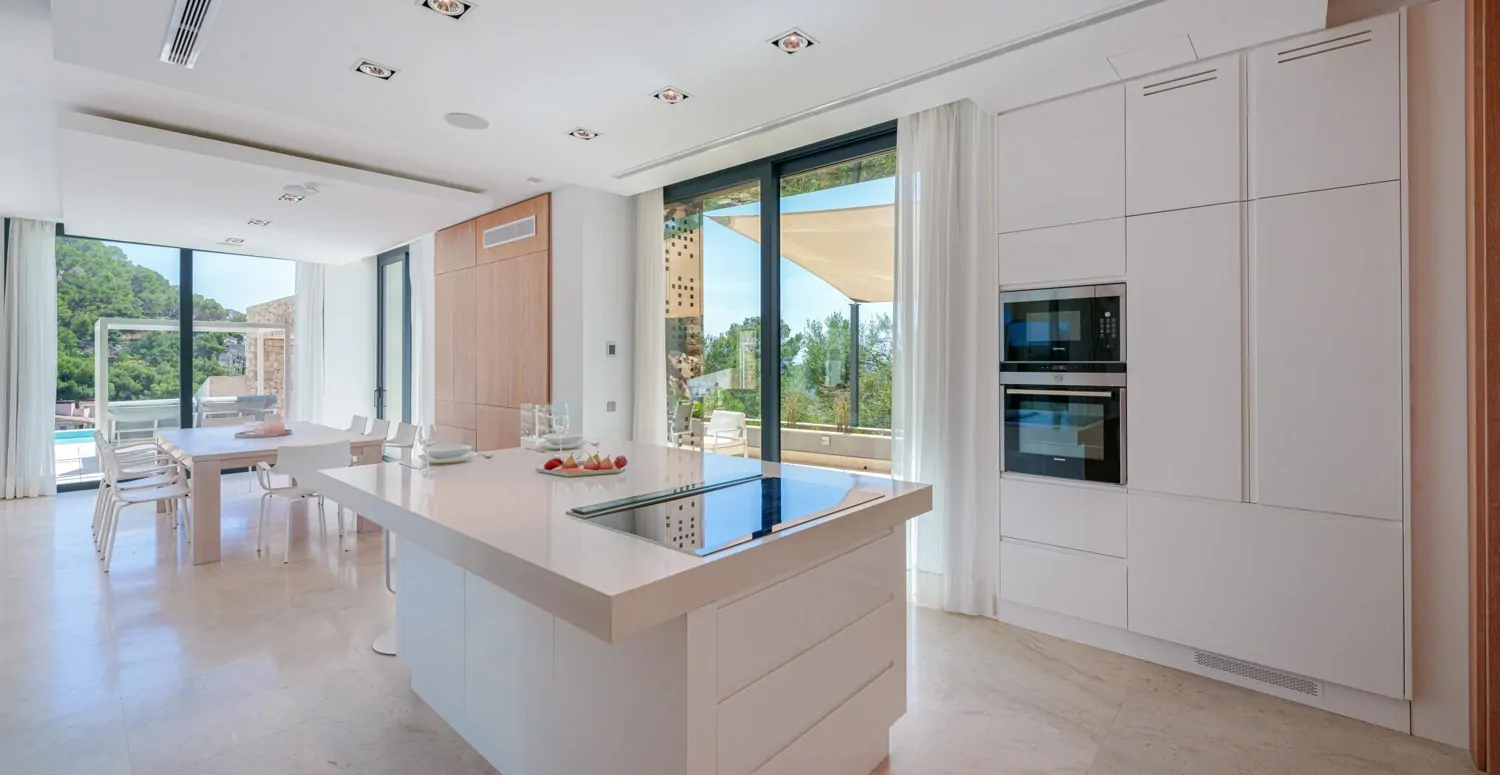 Luxus-Villa-mit-Meerblick-in-Canyamel