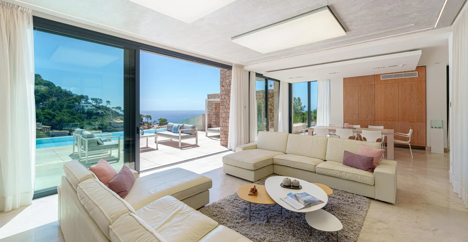 Luxus-Villa-mit-Meerblick-in-Canyamel