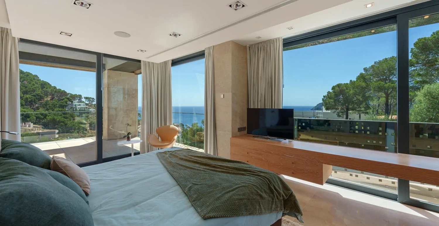 Luxus-Villa-mit-Meerblick-in-Canyamel