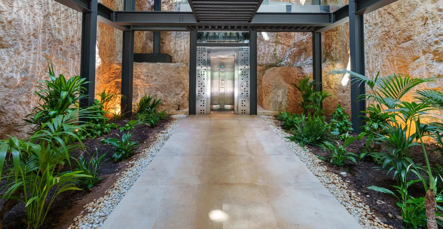 Luxus-Villa-mit-Meerblick-in-Canyamel