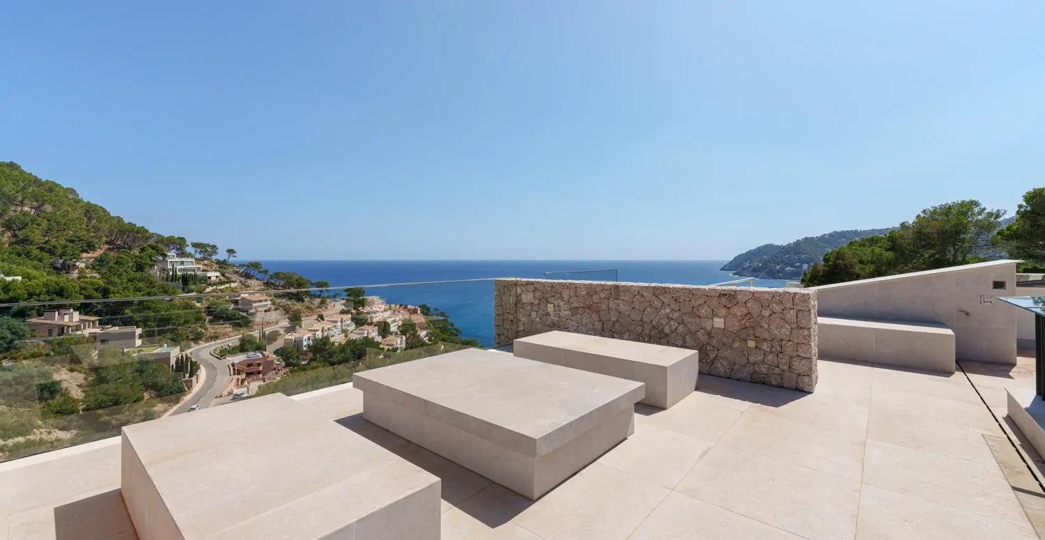 Luxus-Villa-mit-Meerblick-in-Canyamel