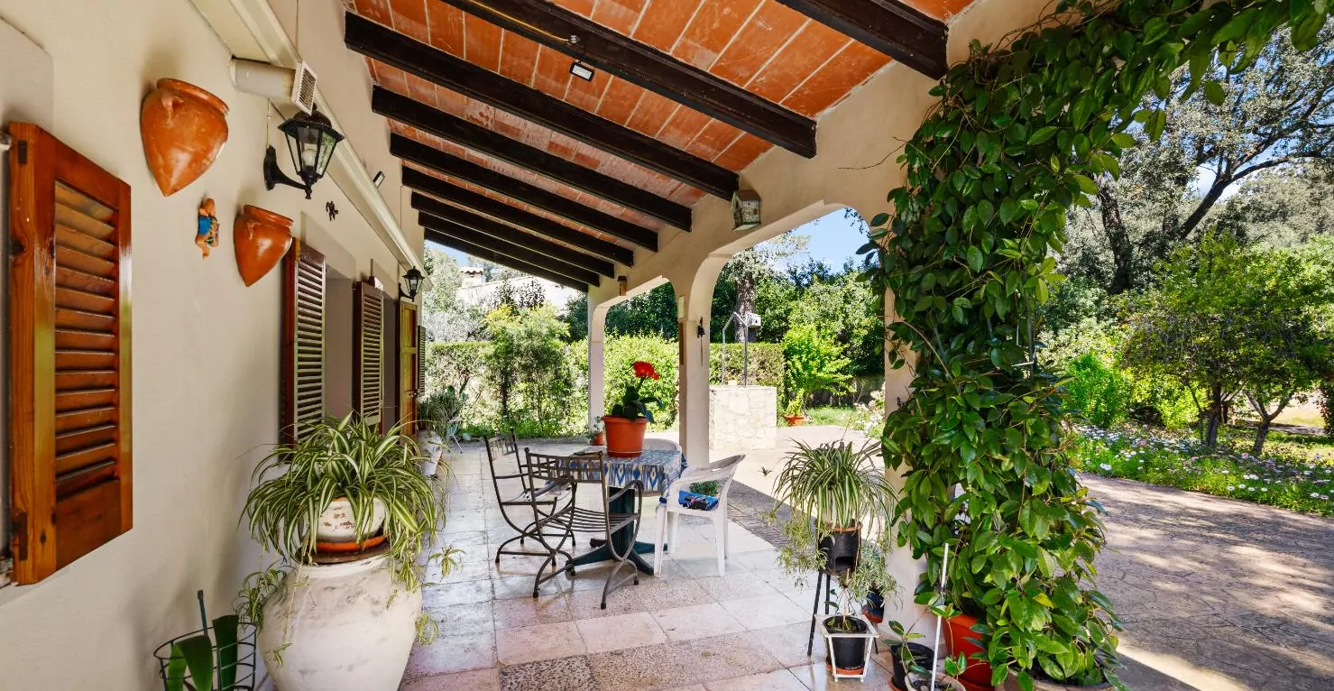 Schöne-Finca-mit-Pool-in-Crestatx