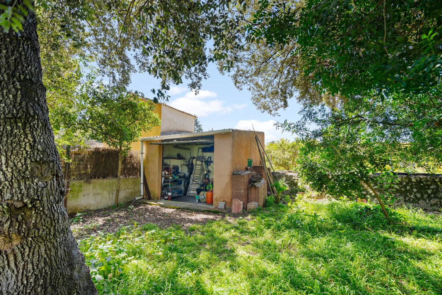Beautiful-finca-with-pool-in-Crestatx
