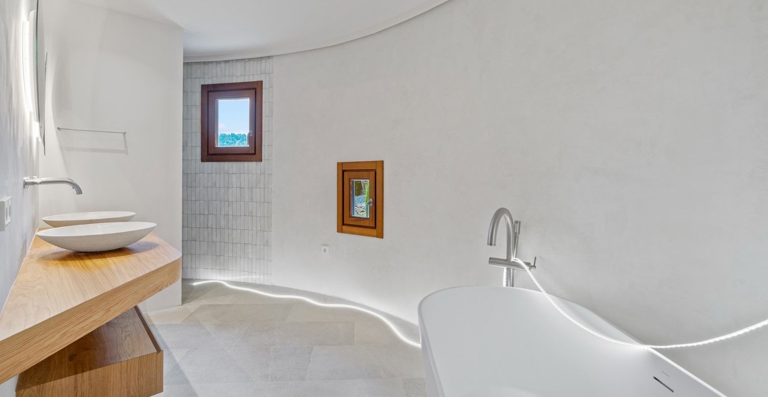 Neu-Villa-im-Golf-von-Pollensa