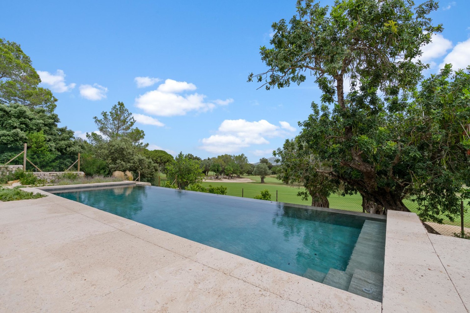Neu-Villa-im-Golf-von-Pollensa