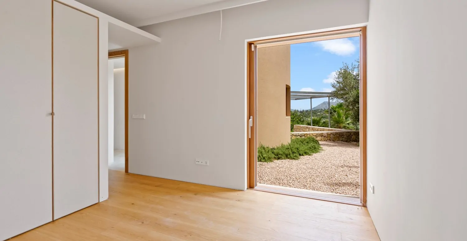 Neu-Villa-im-Golf-von-Pollensa