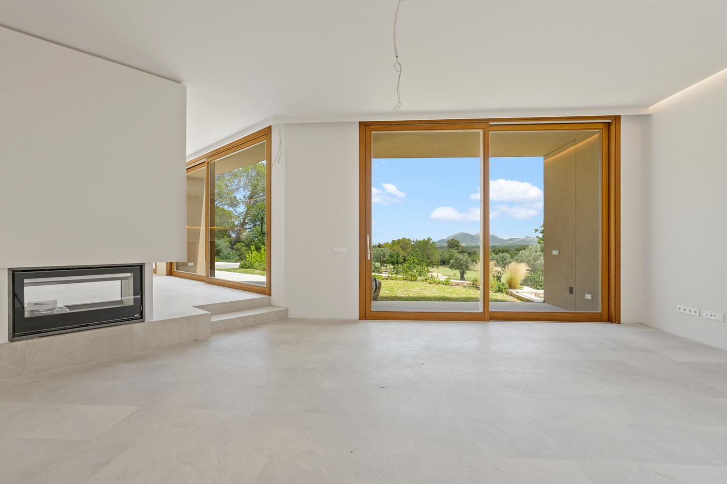 Neu-Villa-im-Golf-von-Pollensa