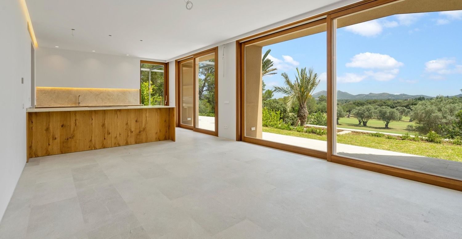 Neu-Villa-im-Golf-von-Pollensa