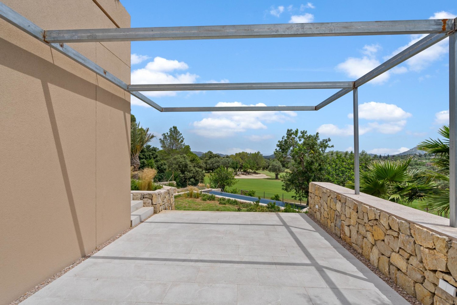 Neu-Villa-im-Golf-von-Pollensa