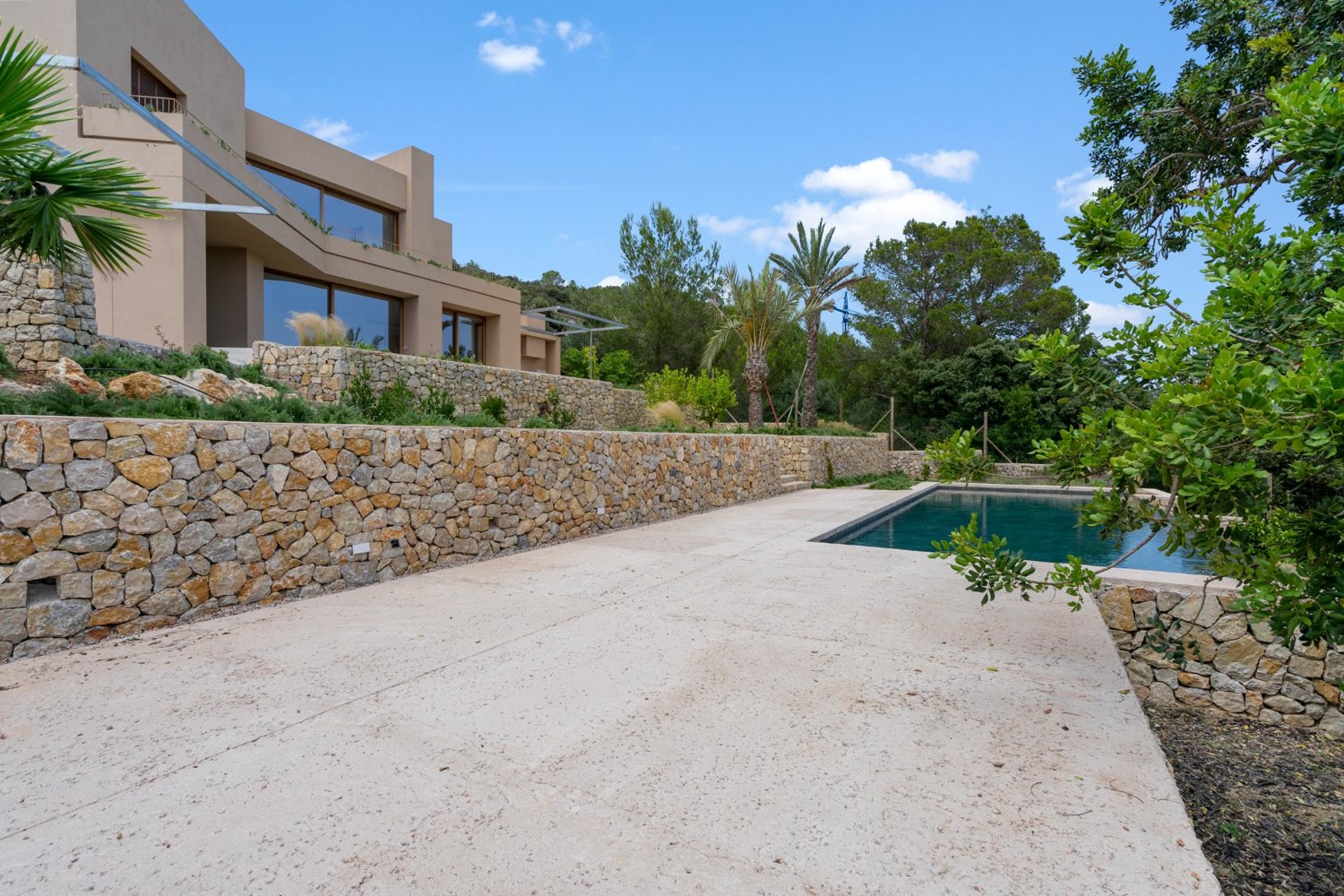 Neu-Villa-im-Golf-von-Pollensa