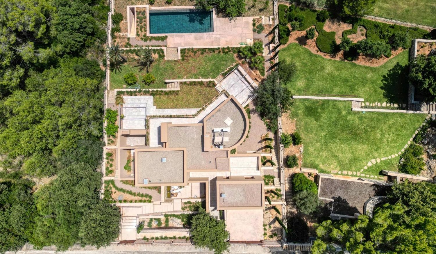 Neu-Villa-im-Golf-von-Pollensa