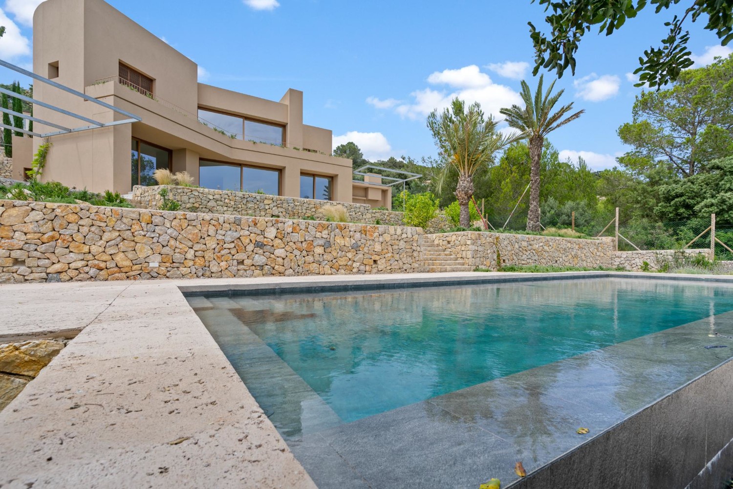 Neu-Villa-im-Golf-von-Pollensa