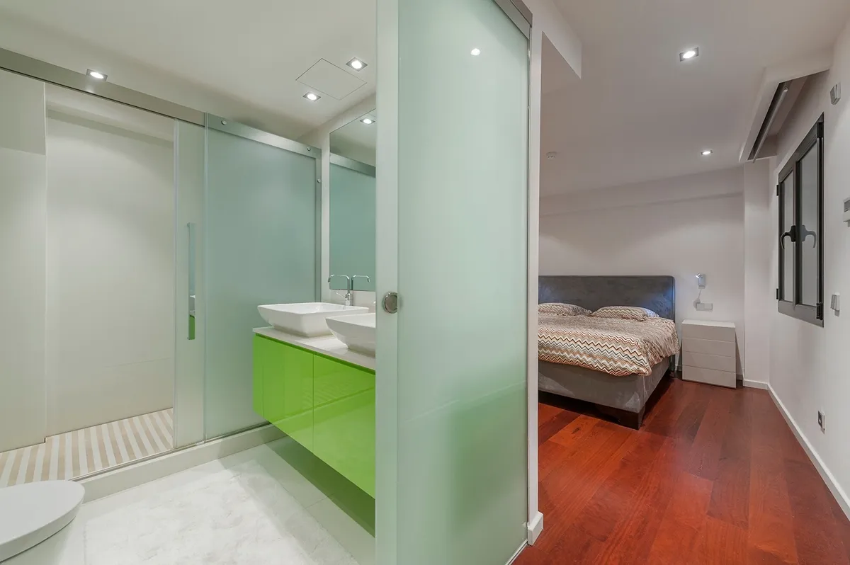 Modern-frontline-apartment-in-Puerto-de-Alcudia