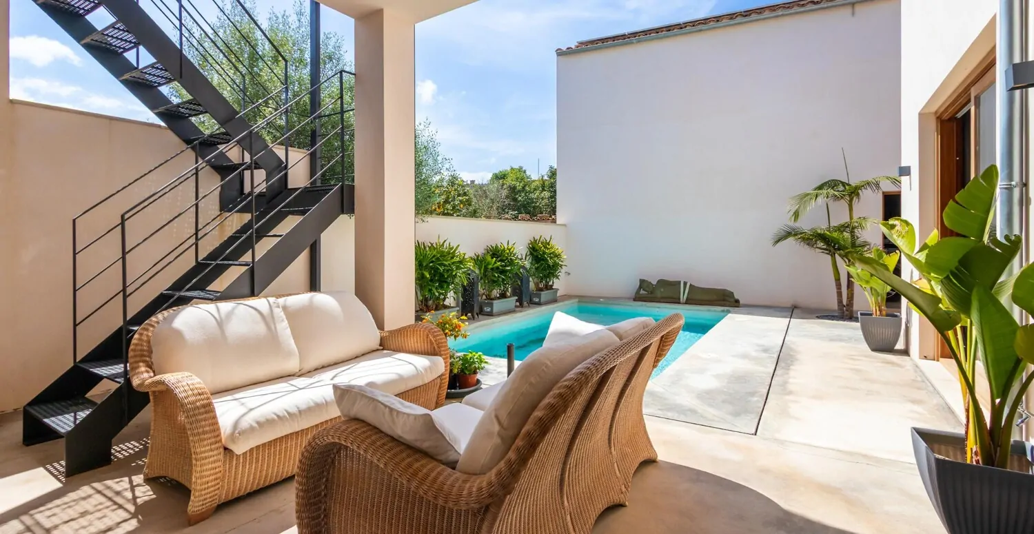 Stadthaus-mit-Privatsphäre-und-fantastischer-Aussicht-in-Muro