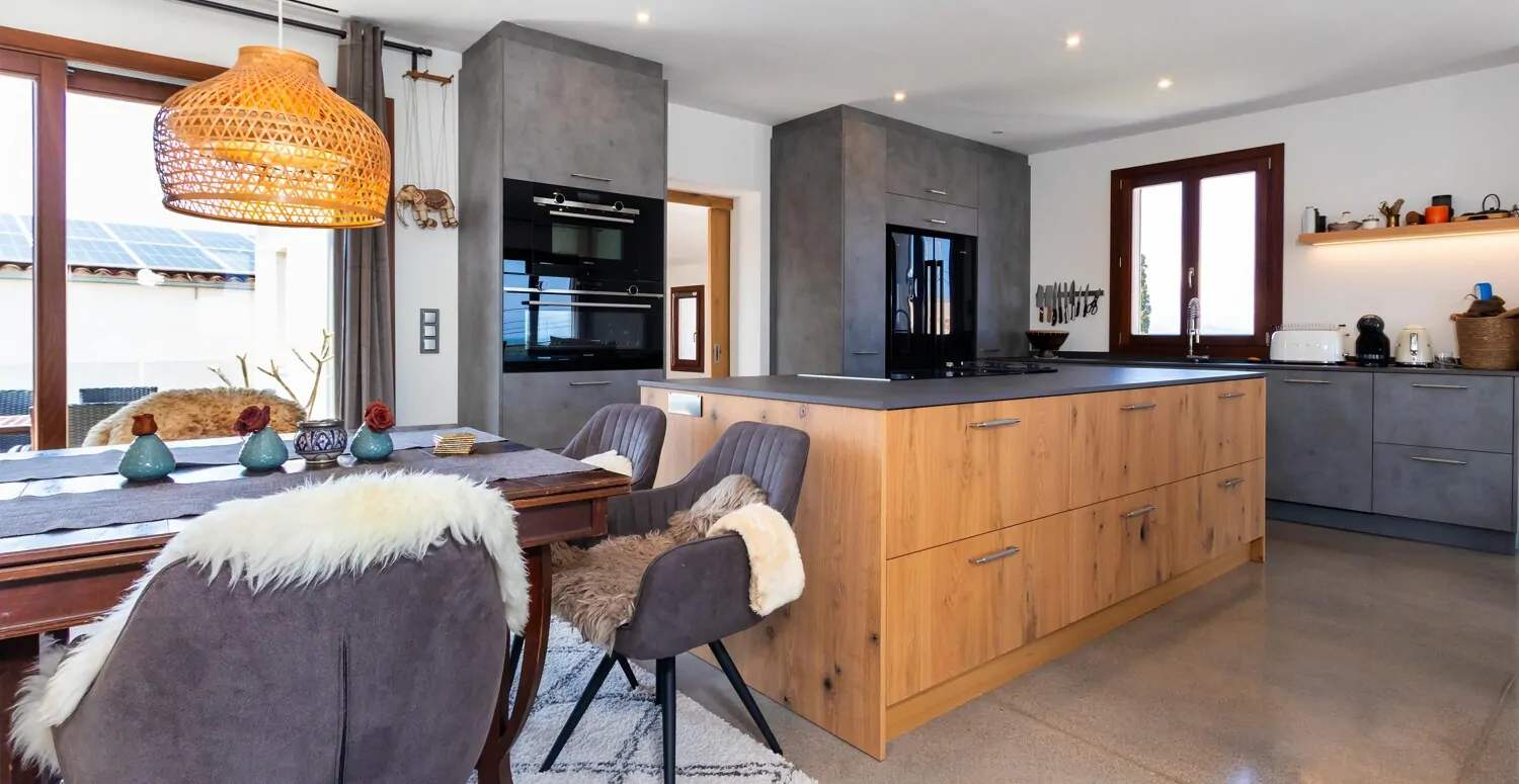 Stadthaus-mit-Privatsphäre-und-fantastischer-Aussicht-in-Muro