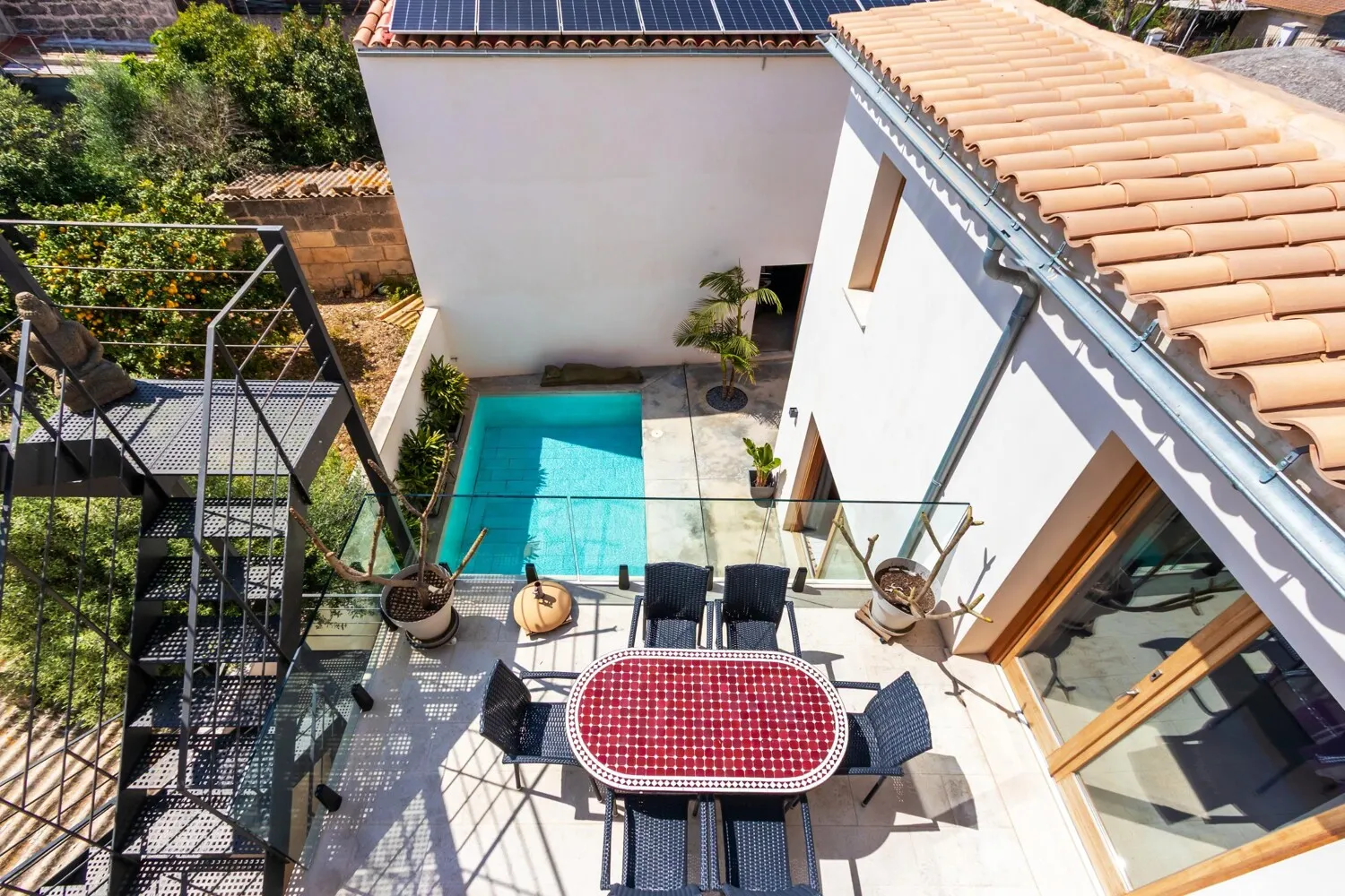 Townhouse-with-privacy-and-fantastic-views-in-Muro