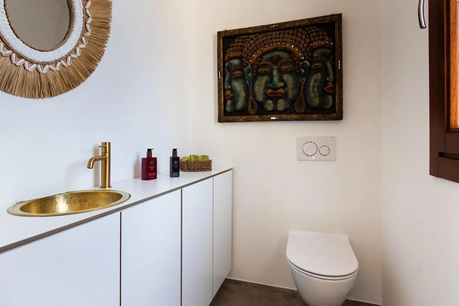 Townhouse-with-privacy-and-fantastic-views-in-Muro