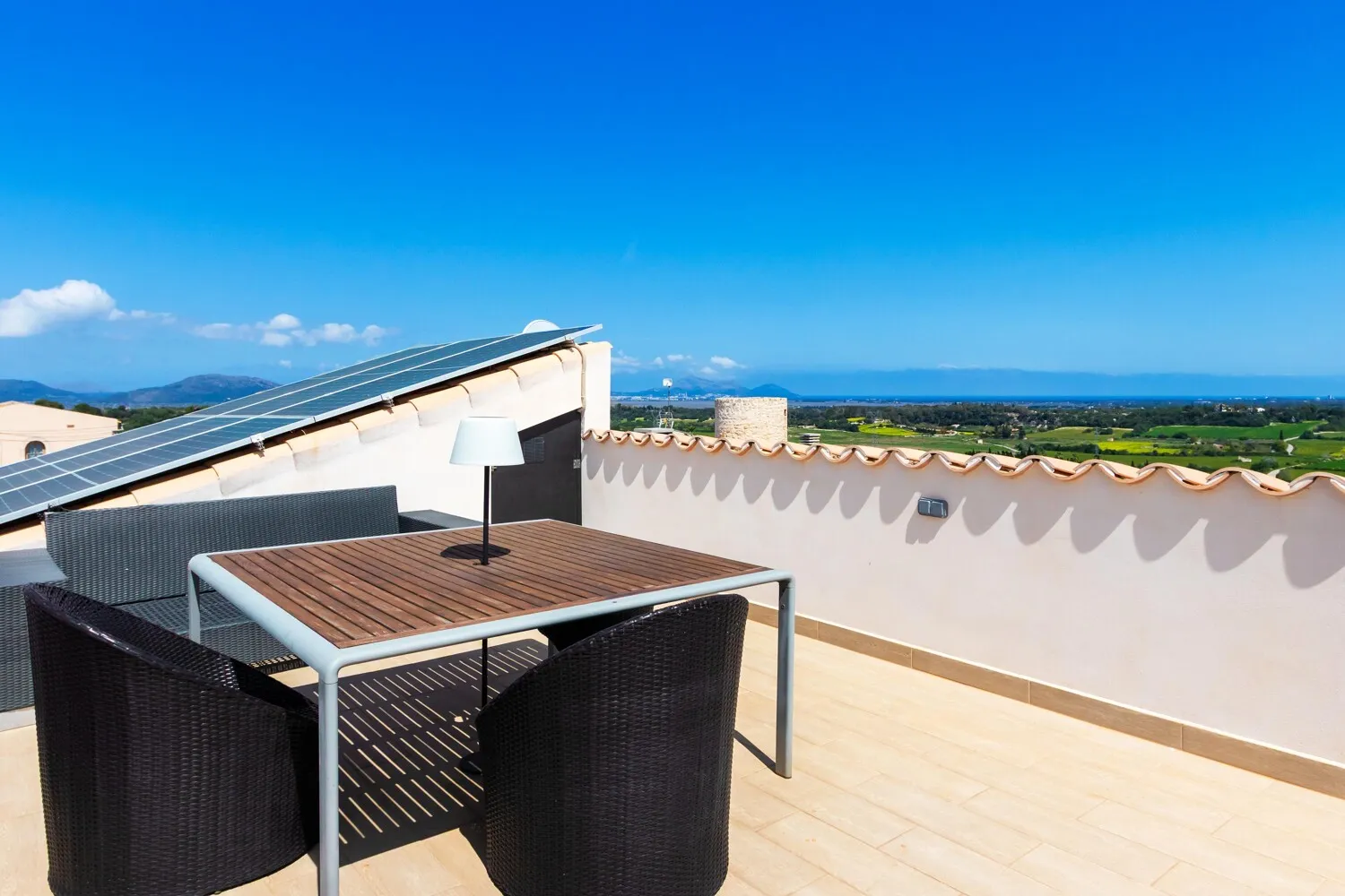 Townhouse-with-privacy-and-fantastic-views-in-Muro