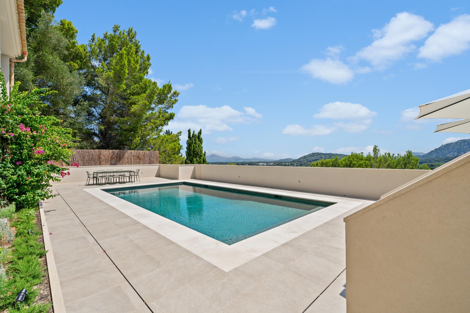 Luxuriöse-Villa-mit-Meerblick in-Pollensa