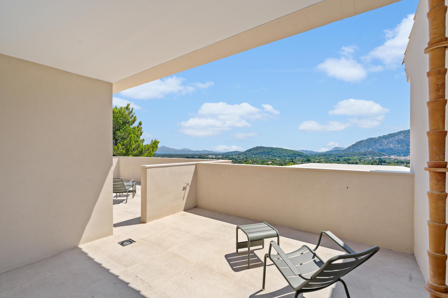 Luxuriöse-Villa-mit-Meerblick in-Pollensa