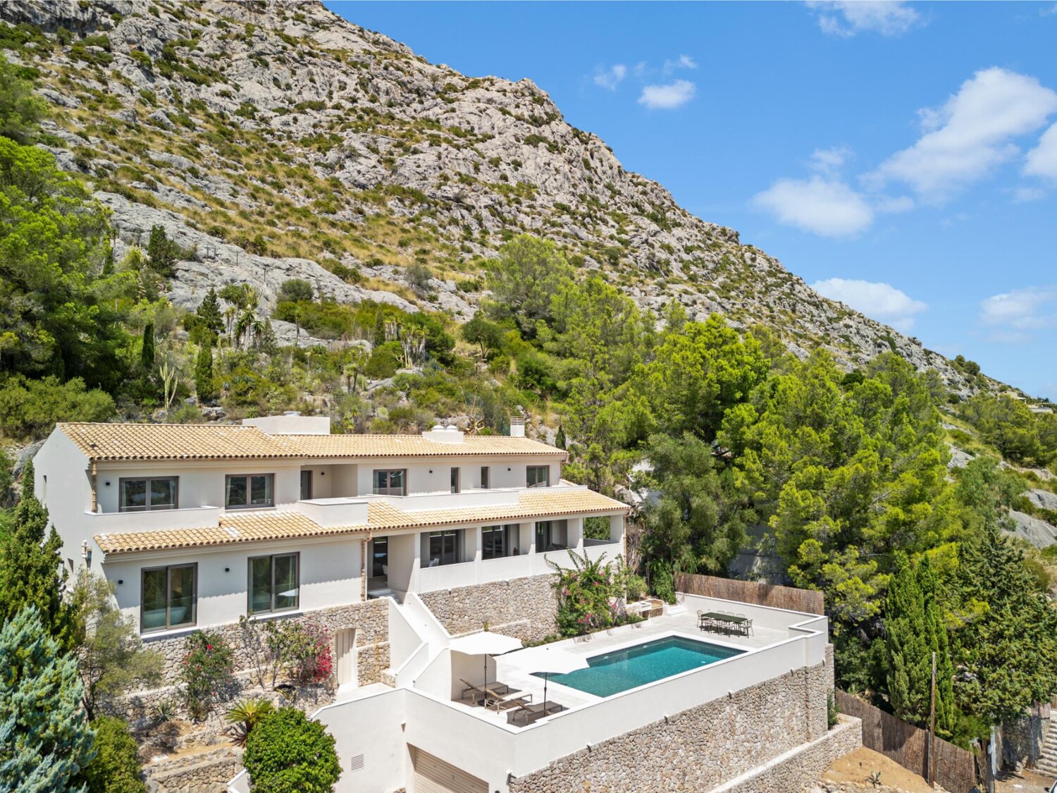 Luxuriöse-Villa-mit-Meerblick in-Pollensa