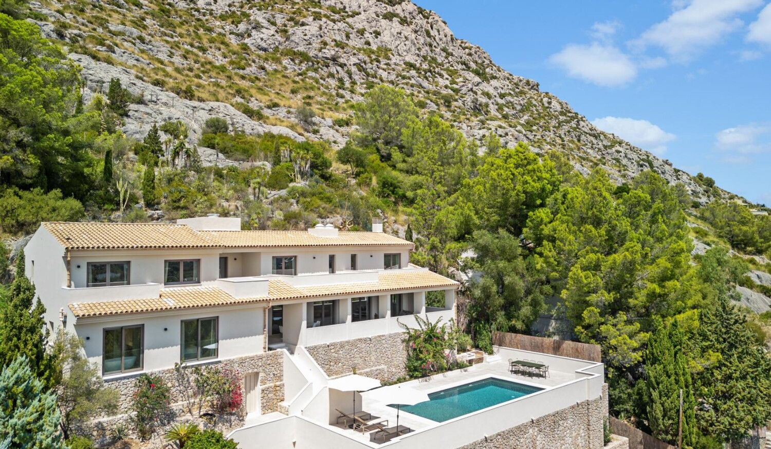 Luxuriöse-Villa-mit-Meerblick in-Pollensa