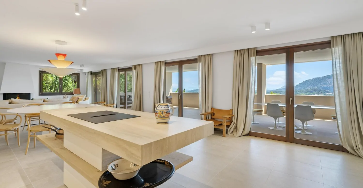 Luxuriöse-Villa-mit-Meerblick in-Pollensa