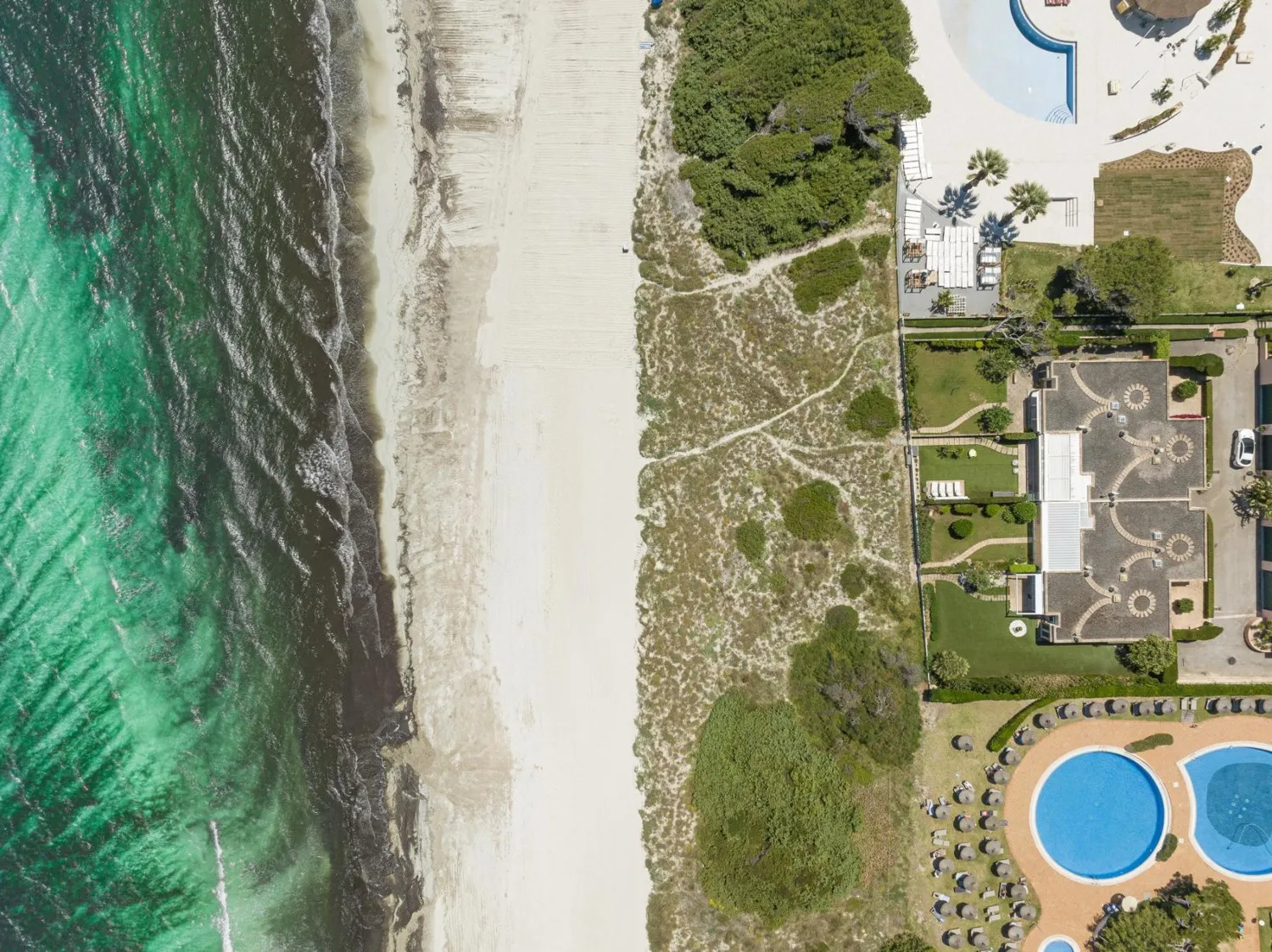 Exclusive-beachfront-property-in-Playa-de-Muro