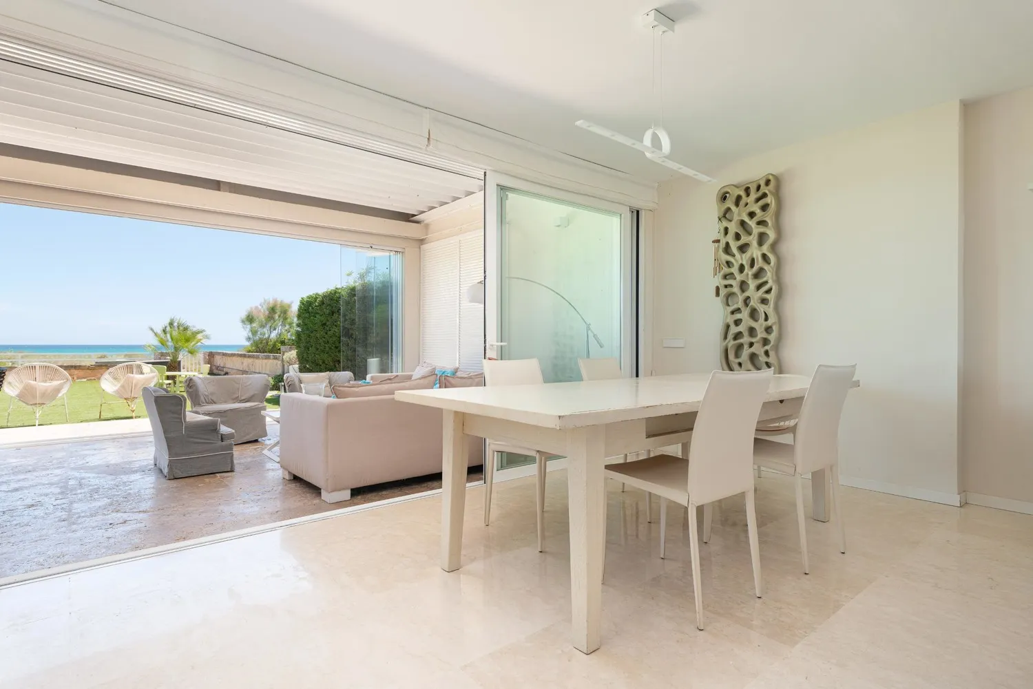 Exclusive-beachfront-property-in-Playa-de-Muro