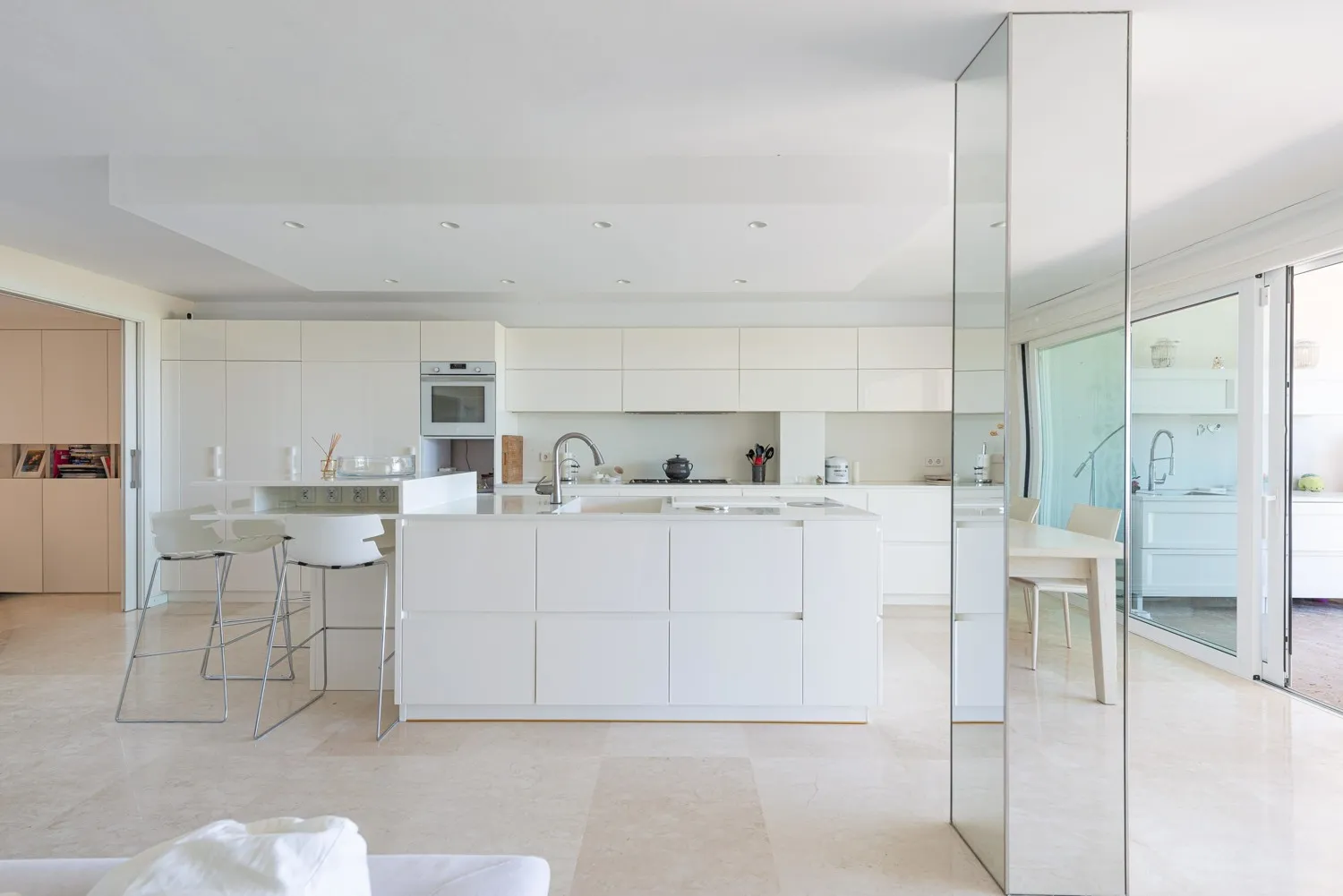 Exclusive-beachfront-property-in-Playa-de-Muro