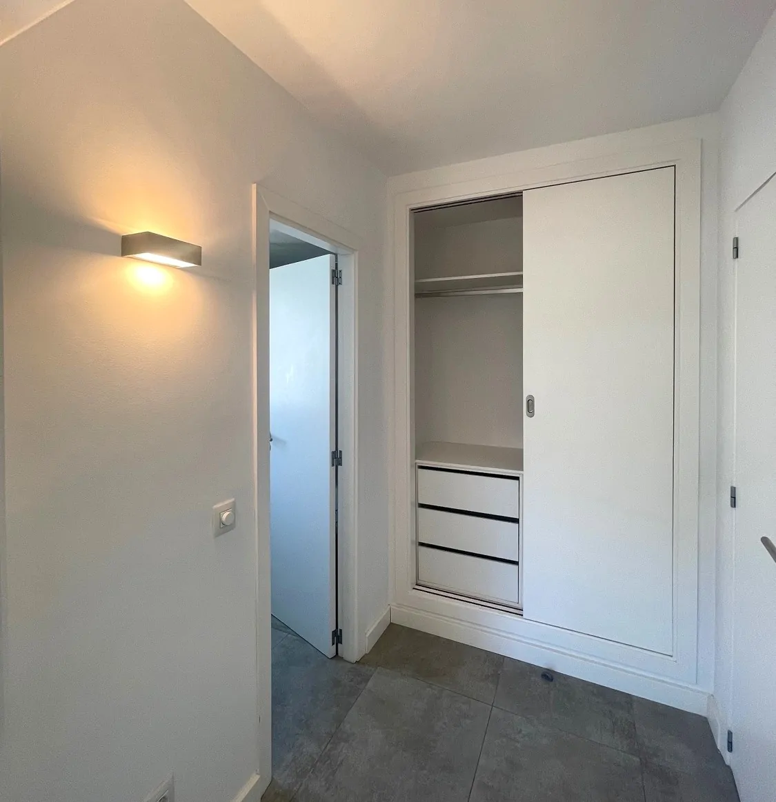 Moderne-Wohnung-am-Meer-Playa-de-Muro