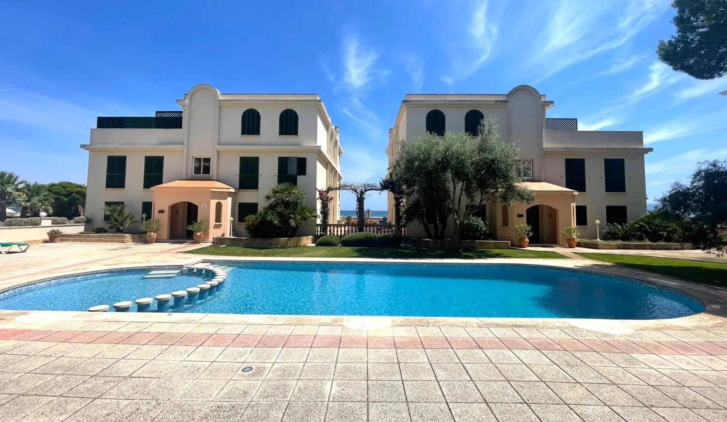 Moderne-Wohnung-am-Meer-Playa-de-Muro