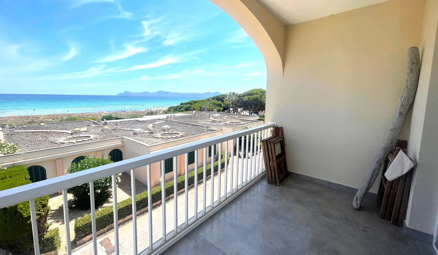 Moderne-Wohnung-am-Meer-Playa-de-Muro