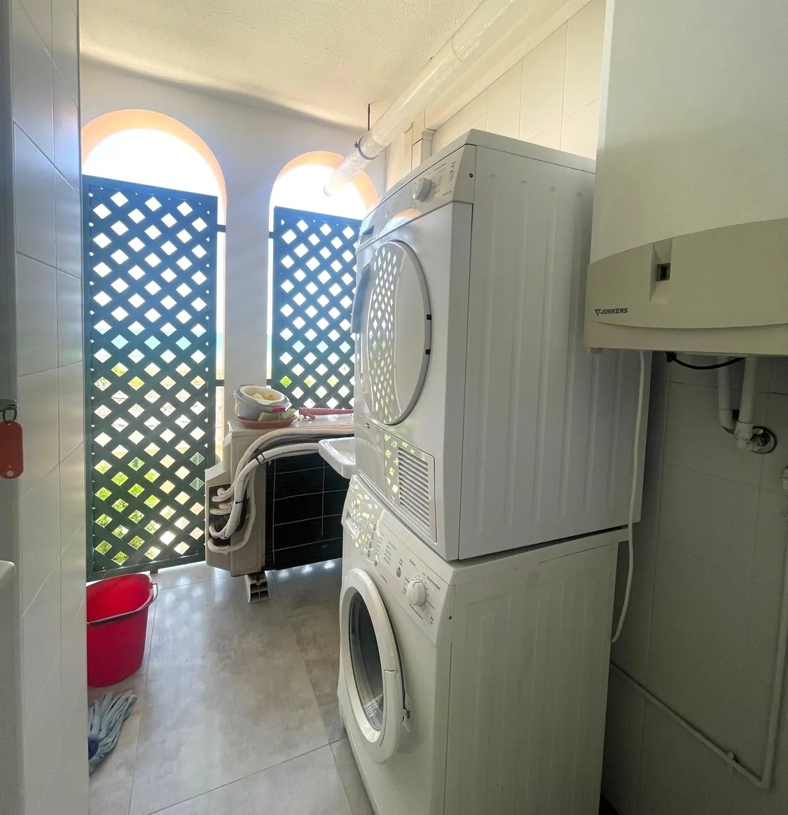 Moderne-Wohnung-am-Meer-Playa-de-Muro