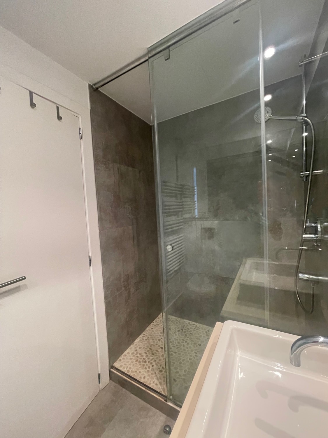 Moderne-Wohnung-am-Meer-Playa-de-Muro
