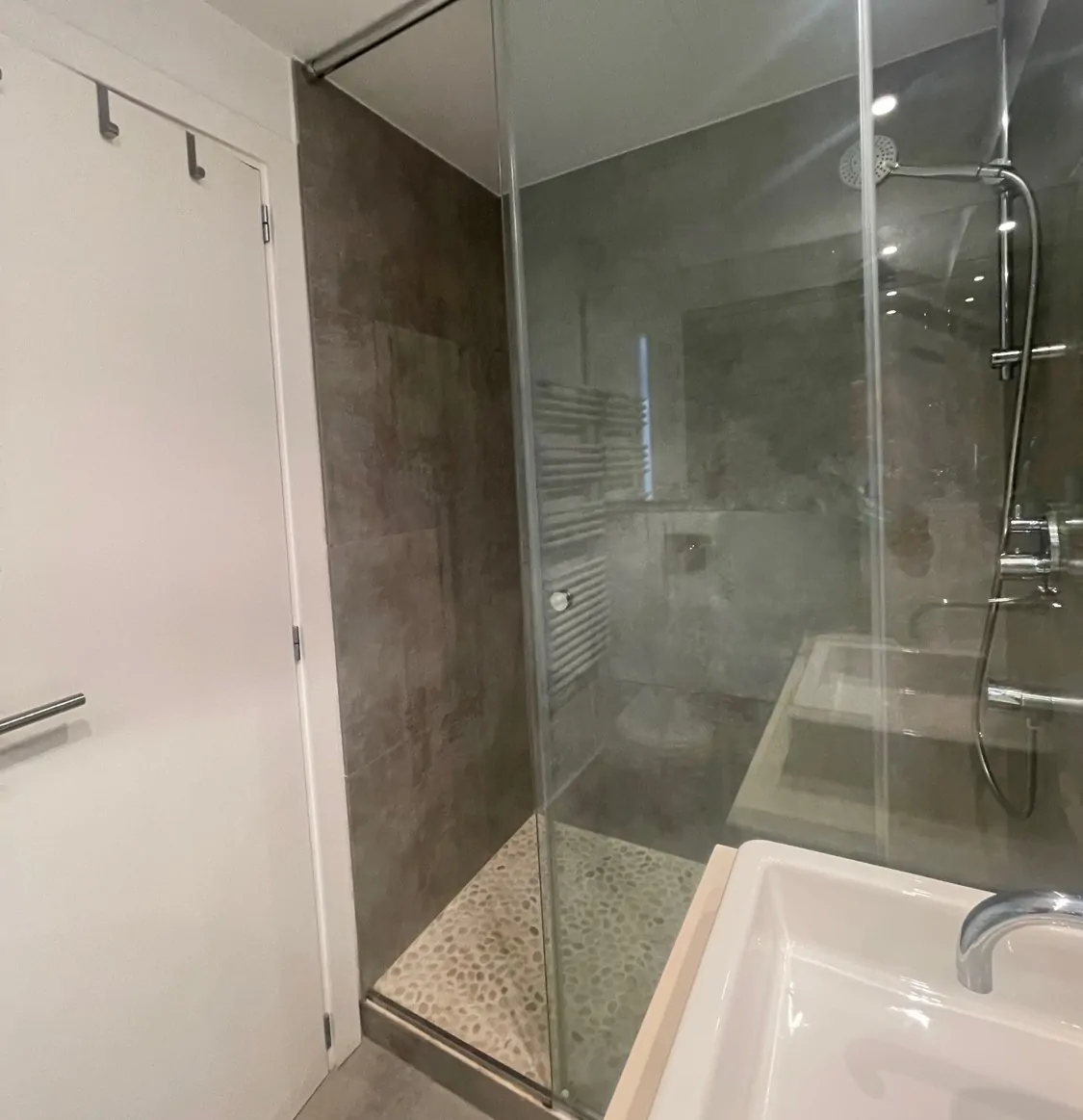 Moderne-Wohnung-am-Meer-Playa-de-Muro