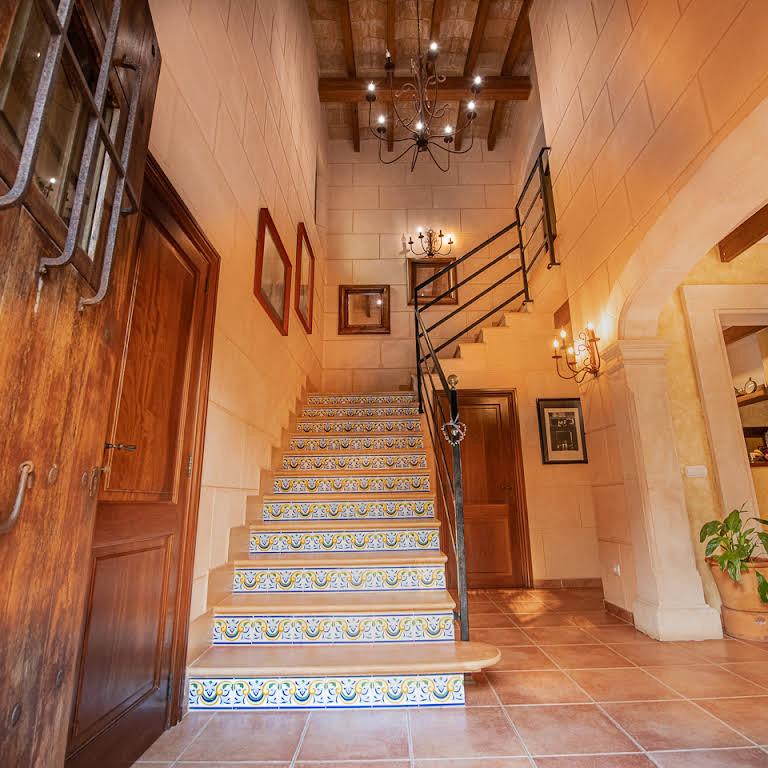 Villa-mit-See-Blick-in-Deiá-Mallorca