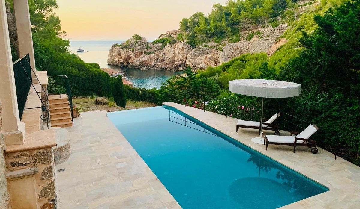 Villa-mit-See-Blick-in-Deiá-Mallorca