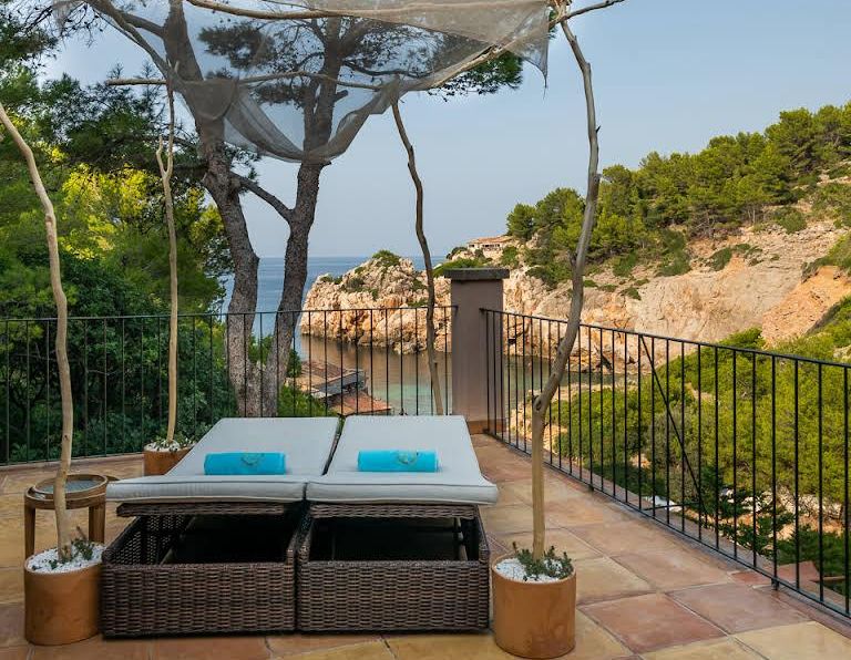 Villa-mit-See-Blick-in-Deiá-Mallorca