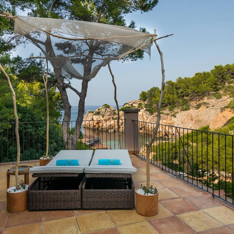 Villa-mit-See-Blick-in-Deiá-Mallorca