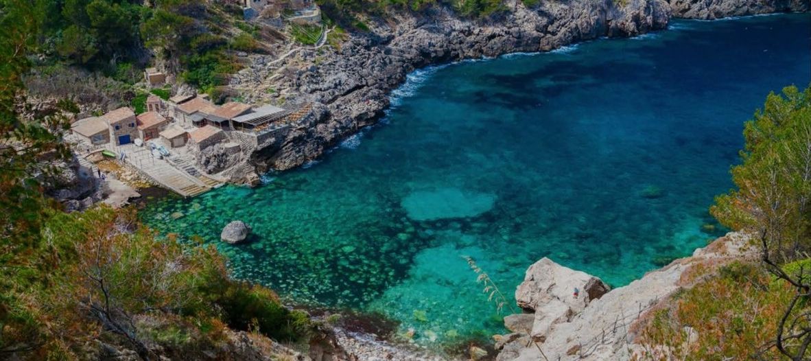 Villa-mit-See-Blick-in-Deiá-Mallorca