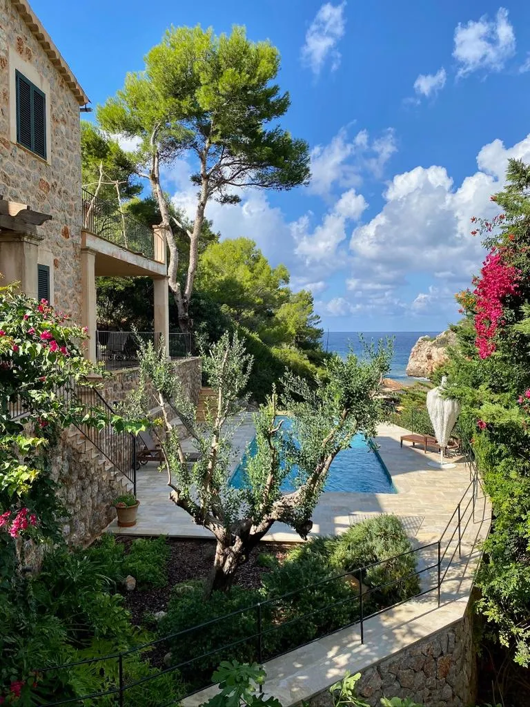 Villa-with-sea-views-in-Deiá-Mallorca